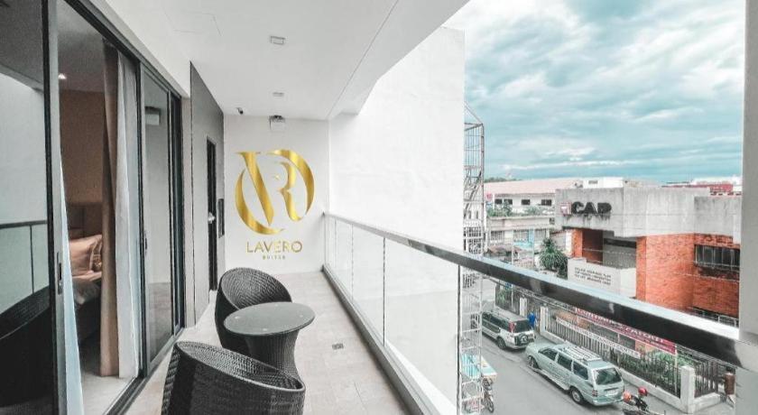 Lavero Suites Kalibo Exterior foto